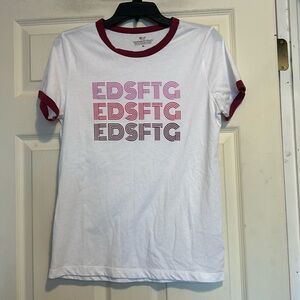Vineyard Vines White EDSFTG Ringer T-Shirt Size Medium with Maroon Trim